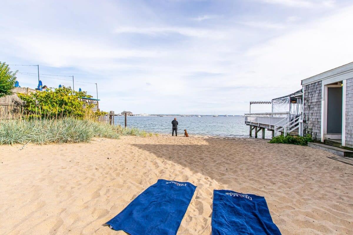 Apartamento Center Of Town Steps Away Private Deck Provincetown Exterior foto