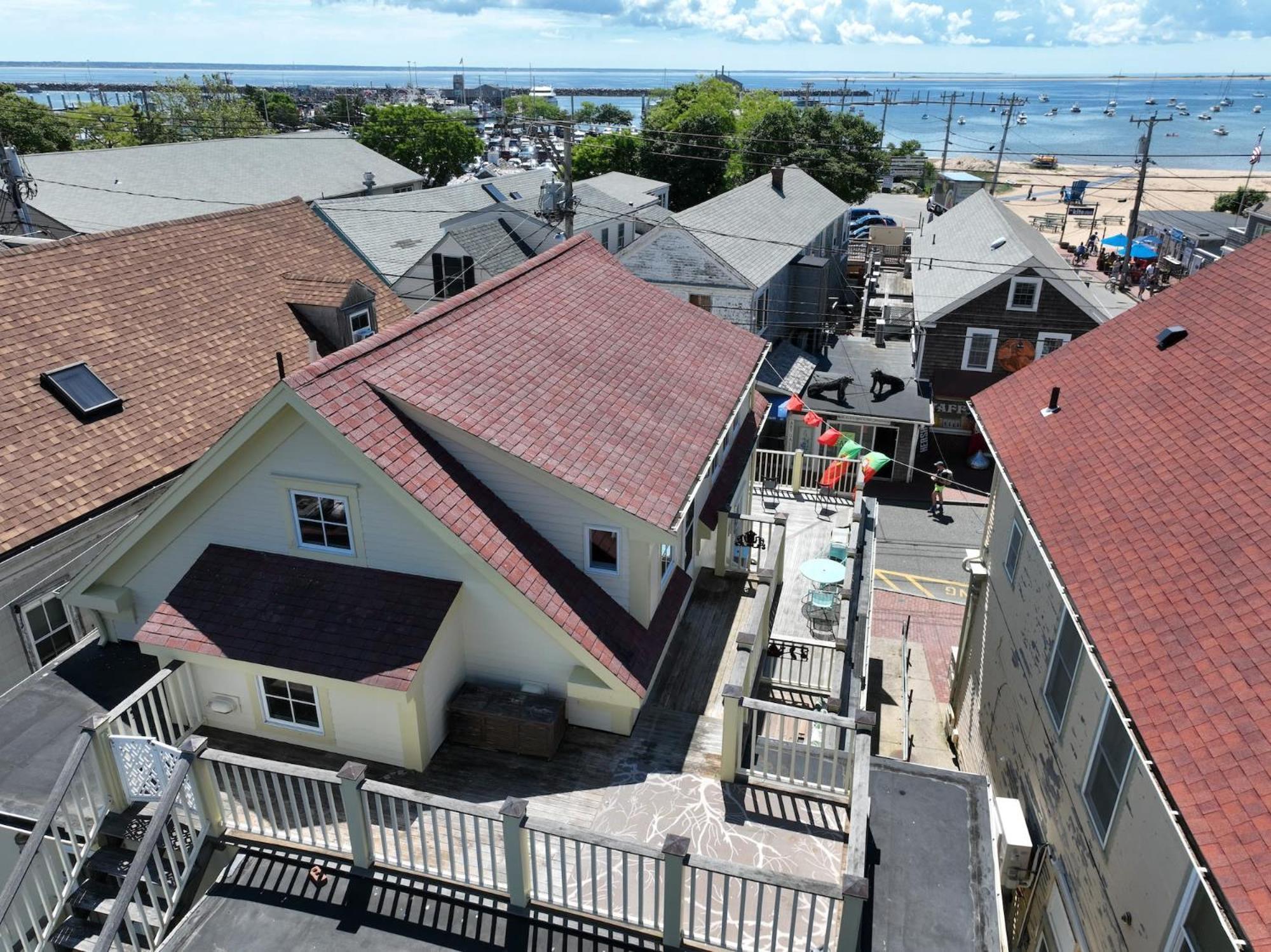 Apartamento Center Of Town Steps Away Private Deck Provincetown Exterior foto