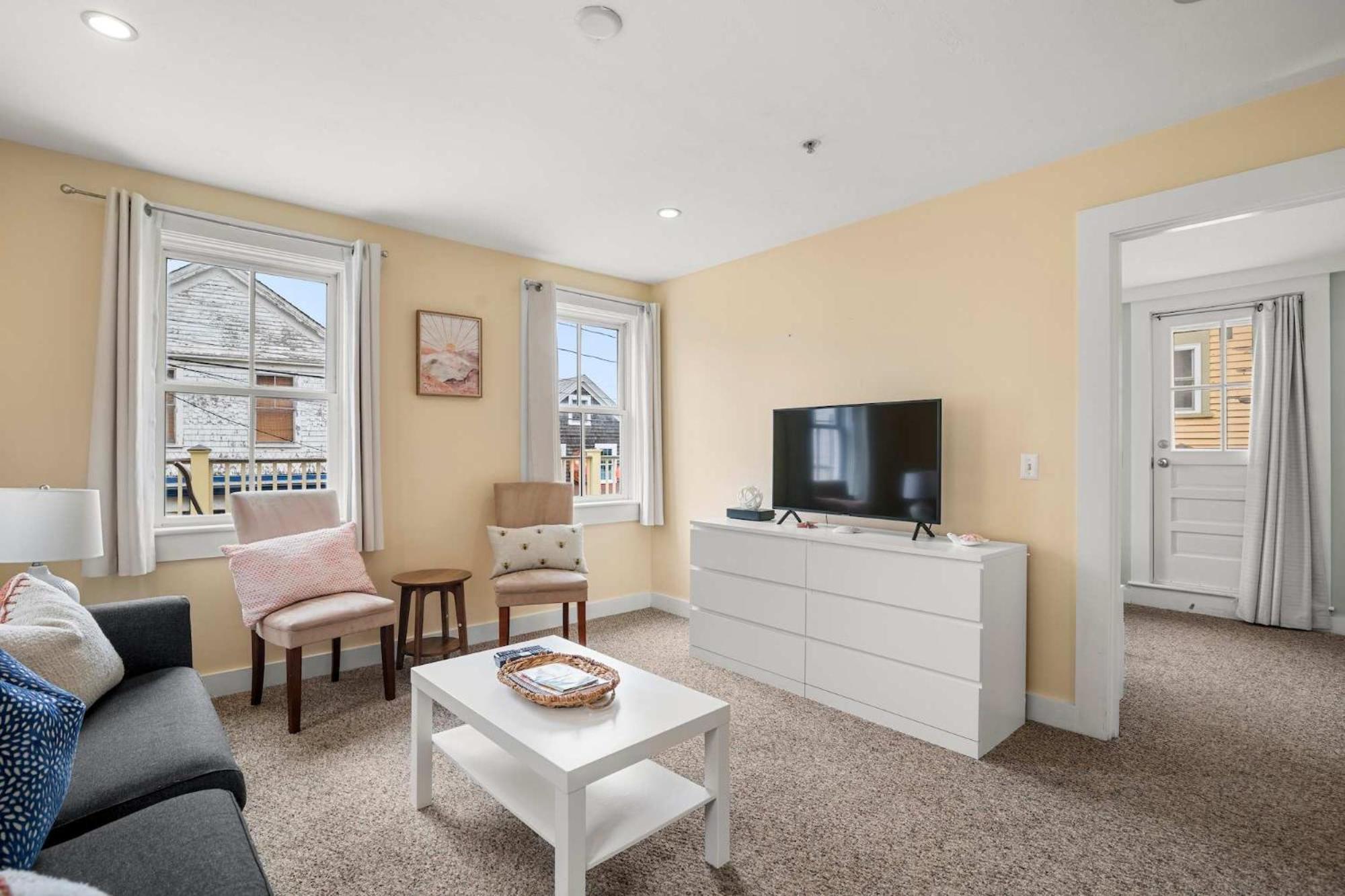 Apartamento Center Of Town Steps Away Private Deck Provincetown Exterior foto