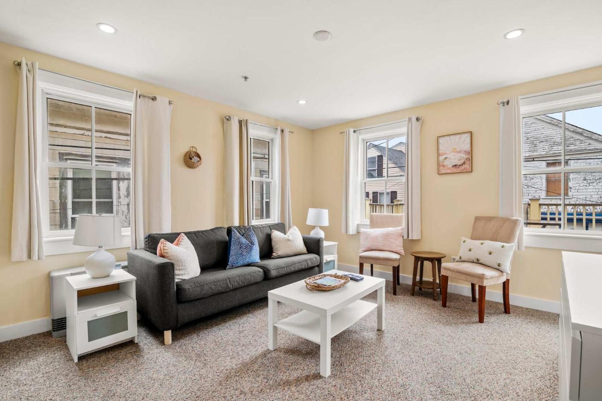 Apartamento Center Of Town Steps Away Private Deck Provincetown Exterior foto